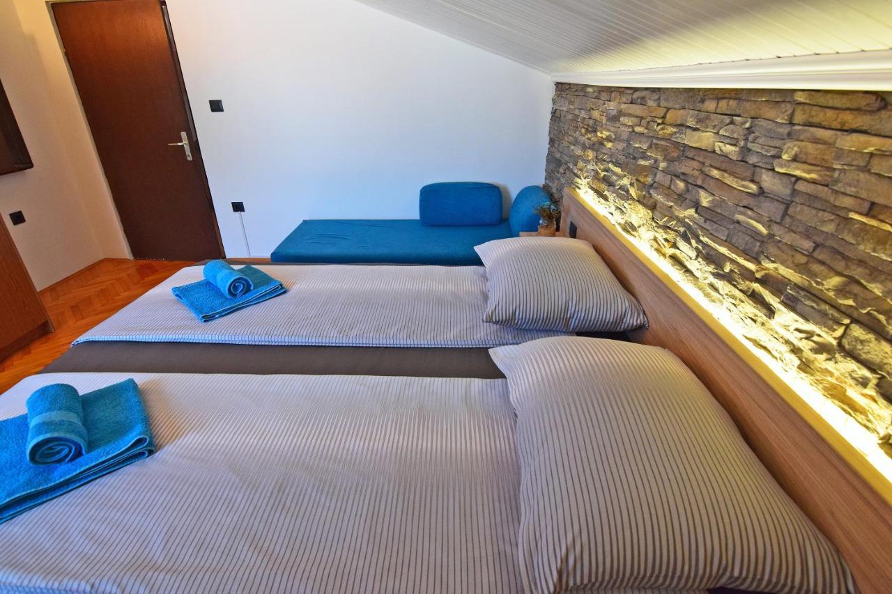 Apartment Leona Пула Екстериор снимка