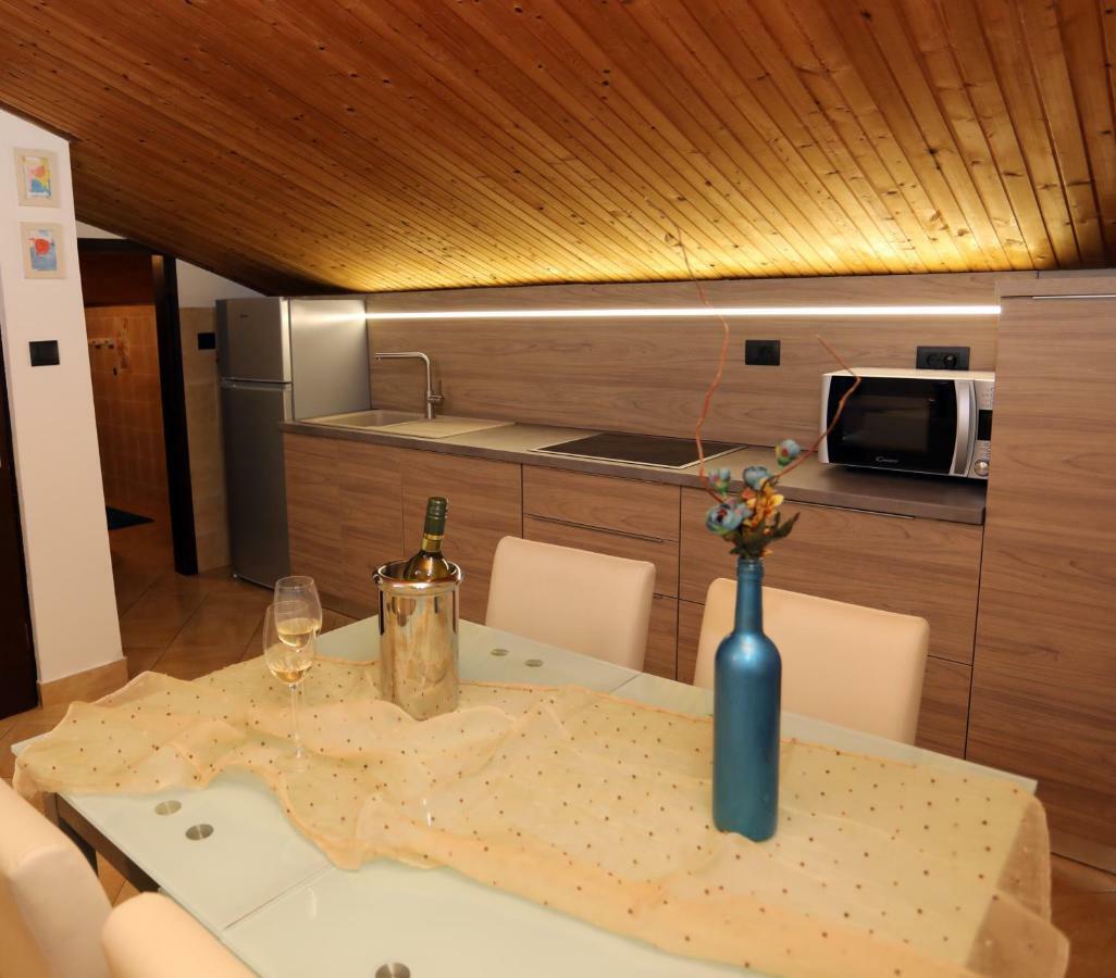 Apartment Leona Пула Екстериор снимка